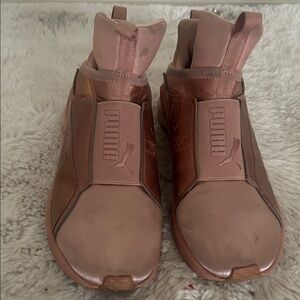 Puma Women's Sneakers in Pink and Brown